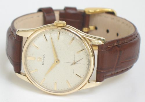 fig 1. STUNNING SOLID 9ct GOLD OMEGA CALIBRE 269 MENS WATCH C1960