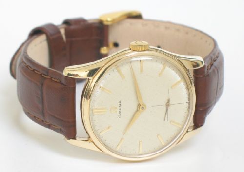 fig 2. STUNNING SOLID 9ct GOLD OMEGA CALIBRE 269 MENS WATCH C1960