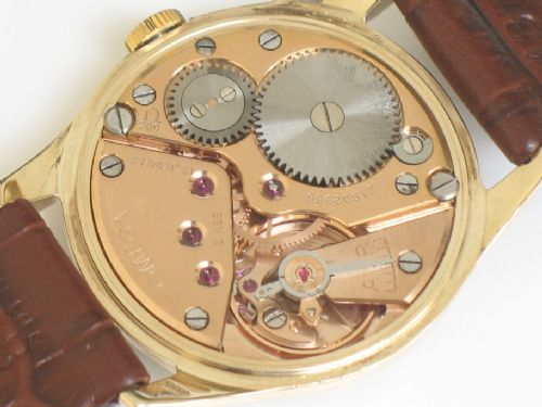 fig 3. STUNNING SOLID 9ct GOLD OMEGA CALIBRE 269 MENS WATCH C1960
