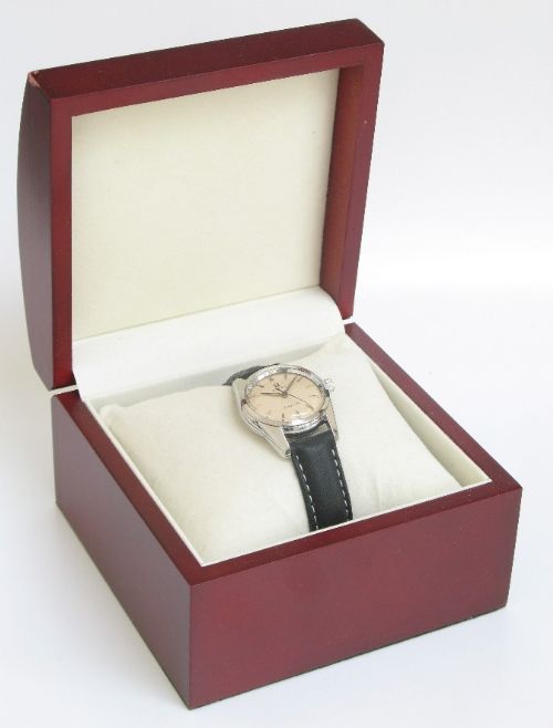 fig 4. SUPERB STAINLESS STEEL OMEGA SEAMASTER LADYMATIC LADIES WATCH