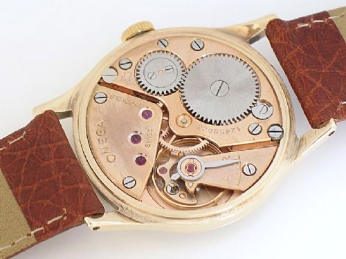 fig 4. STUNNING SOLID 9ct GOLD OMEGA CALIBRE 265 MENS WATCH C1952