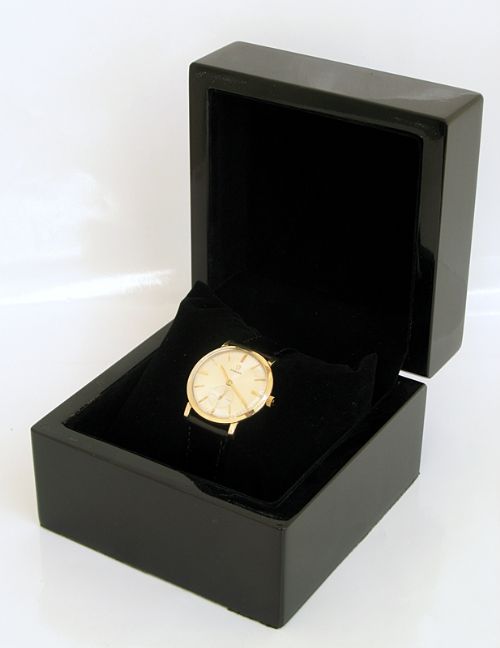 fig 4. STUNNING SOLID 9ct GOLD OMEGA CALIBRE 510 MENS DRESS WATCH C1960