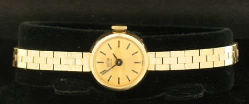 fig 4. EXQUISITE SOLID 9ct GOLD LADIES ROLEX TUDOR ROYAL COCKTAIL WATCH