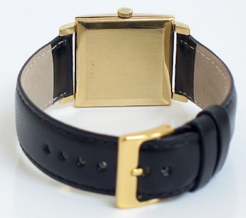 fig 2. EXTREMELY RARE SOLID 18CT SQUARE BLACK DIAL ZENITH CAL 2542 MENS WATCH