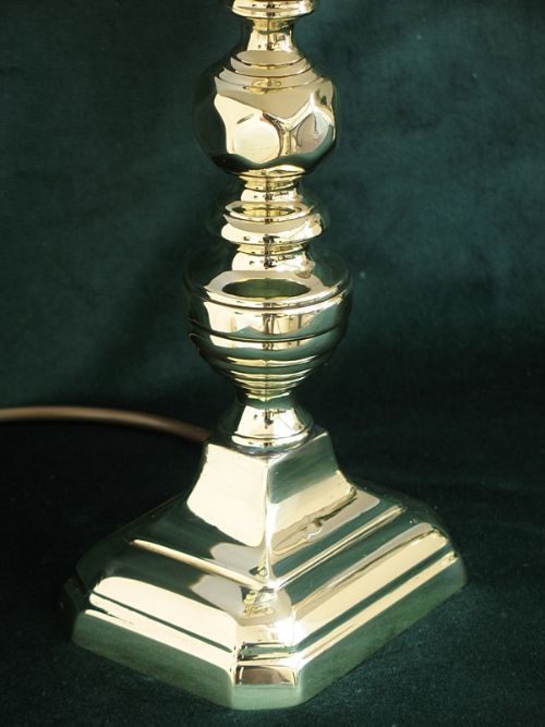 fig 2. BEAUTIFUL VICTORIAN PAIR SOLID BRASS TABLE LAMPS C1890