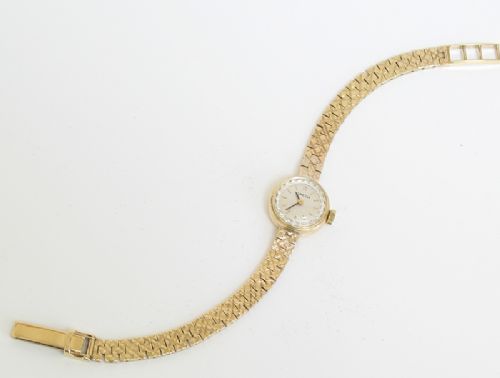 Exquisite Solid 9ct Gold Ladies Omega Cocktail Watch