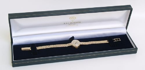 fig 8. EXQUISITE SOLID 9CT GOLD LADIES OMEGA COCKTAIL WATCH