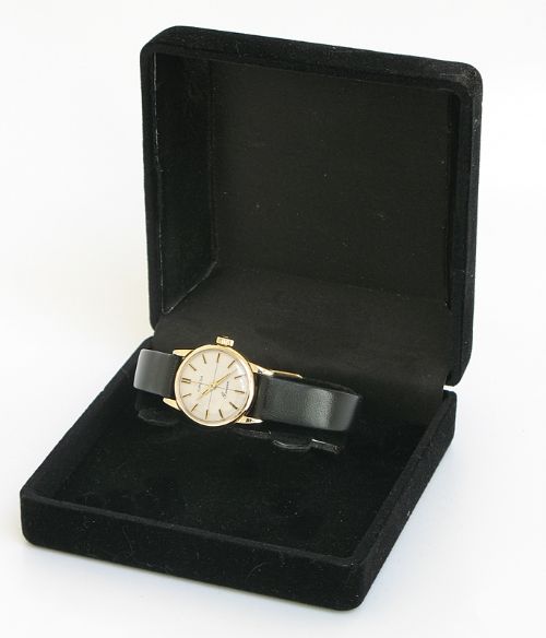 fig 8. EXQUISITE SOLID 9CT GOLD LADIES OMEGA GENEVE COCKTAIL WATCH C1959-60