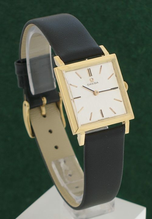 fig 1. STUNNING SOLID 18CT GOLD OMEGA MENS DRESS WATCH