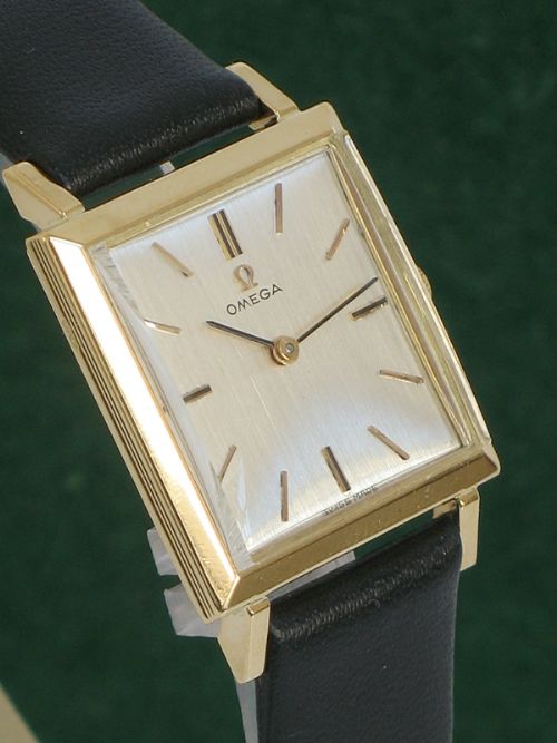 fig 4. STUNNING SOLID 18CT GOLD OMEGA MENS DRESS WATCH