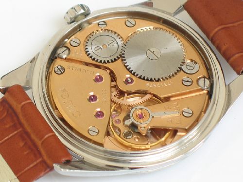 fig 7. RARE SUB SECONDS OMEGA SEAMASTER CALIBRE 267 MENS WATCH C1960