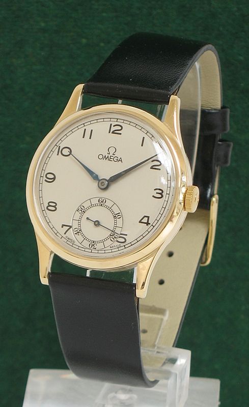 fig 1. RARE SOLID 9CT GOLD OMEGA 30T2 MENS WATCH C1944-45