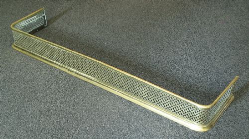 fig 1. LOVELY GENUINE VICTORIAN SOLID BASS FIRE FENDER C1900