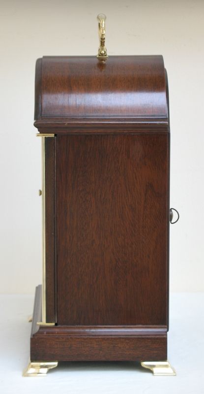 fig 4. SUPERB MAHOGANY WESTMINSTER AND WHITTINGTON CHIME BRACKET CLOCK BY ELLIOTT, LONDON