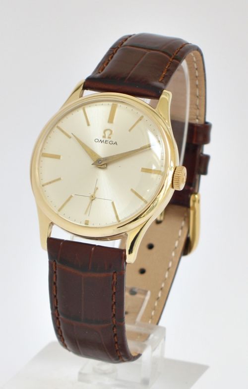 Stunning Rare Solid 9ct Gold Omega 30t2 Mens Watch C1945-46