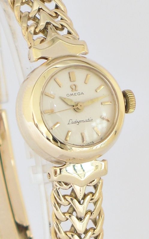 fig 4. STUNNING SOLID 9CT GOLD OMEGA LADYMATIC CALIBRE 455 LADIES COCKTAIL WATCH