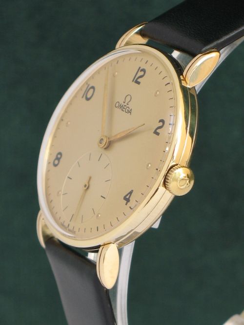 fig 4. RARE SOLID 14CT GOLD OMEGA 30T2 MENS WATCH C1947-48