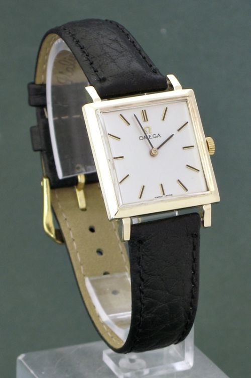 fig 1. STUNNING SOLID 9CT GOLD OMEGA MENS WATCH