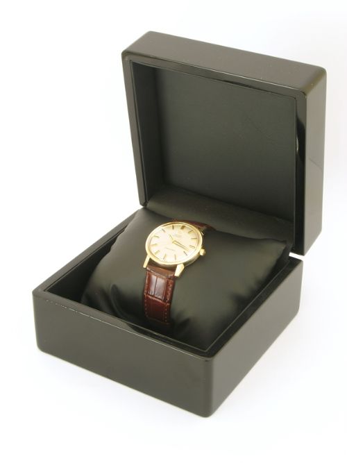 fig 7. SUPERB SOLID 9CT GOLD OMEGA SEAMASTER CAL 552 MENS WATCH 