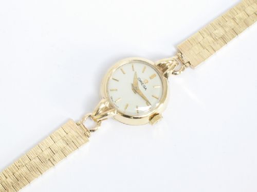 fig 5. BEAUTIFUL SOLID 9CT GOLD OMEGA LADIES COCKTAIL WATCH C1953