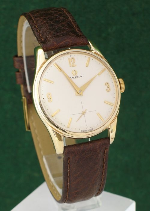 fig 2. STUNNING SOLID 9CT GOLD OMEGA CALIBRE 268 MENS WATCH C1960