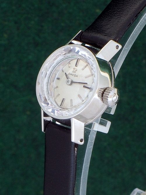 fig 3. EXQUISITE SOLID 18CT WHITE GOLD OMEGA LADIES COCKTAIL WATCH