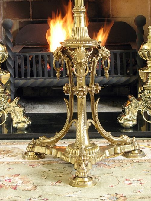 fig 1. BREATHTAKING DECORATIVE VICTORIAN SOLID BRASS STANDARD LAMP BY MESSENGER C1900