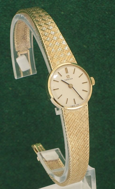 fig 2. BEAUTIFUL SOLID 9CT GOLD LADIES OMEGA COCKTAIL WATCH