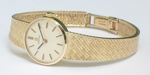 fig 4. BEAUTIFUL SOLID 9CT GOLD LADIES OMEGA COCKTAIL WATCH