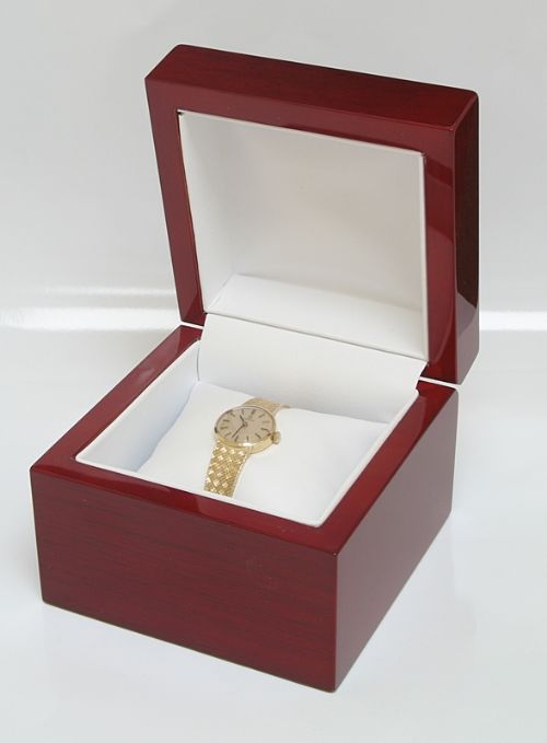 fig 10. BEAUTIFUL SOLID 9CT GOLD LADIES OMEGA COCKTAIL WATCH