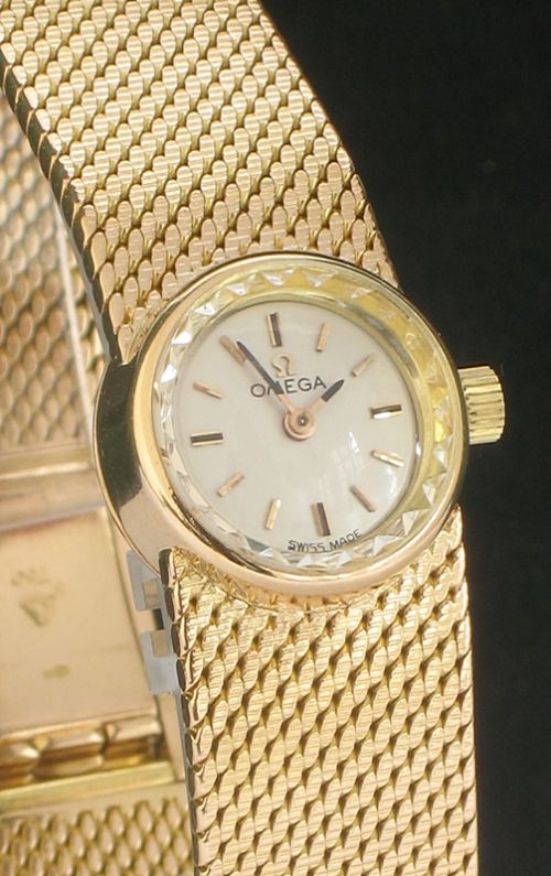 fig 3. STUNNING HEAVY SOLID 18CT GOLD OMEGA LADYMATIC COCKTAIL WATCH C1960