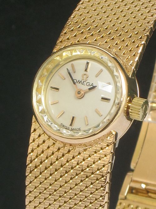 fig 4. STUNNING HEAVY SOLID 18CT GOLD OMEGA LADYMATIC COCKTAIL WATCH C1960