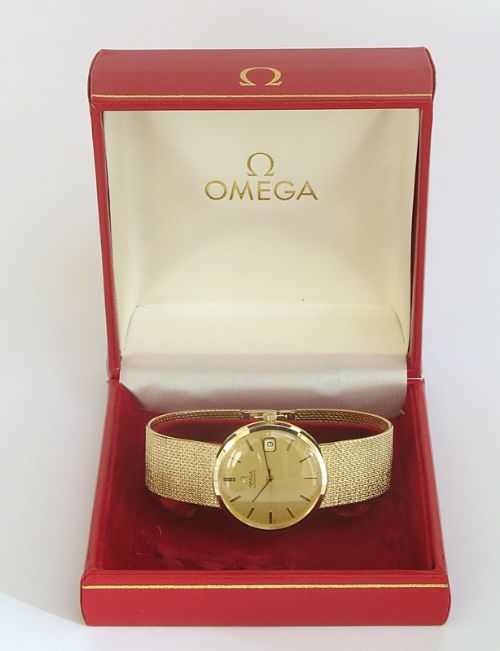 fig 9. SUPERB RARE SOLID 9CT GOLD OMEGA AUTOMATIC MENS WATCH WITH BOXES AND PAPERS