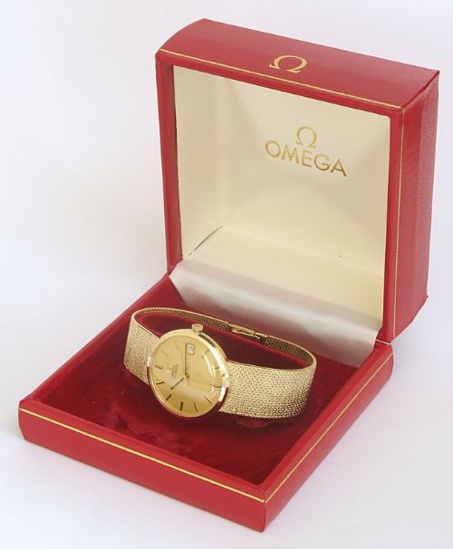 fig 10. SUPERB RARE SOLID 9CT GOLD OMEGA AUTOMATIC MENS WATCH WITH BOXES AND PAPERS