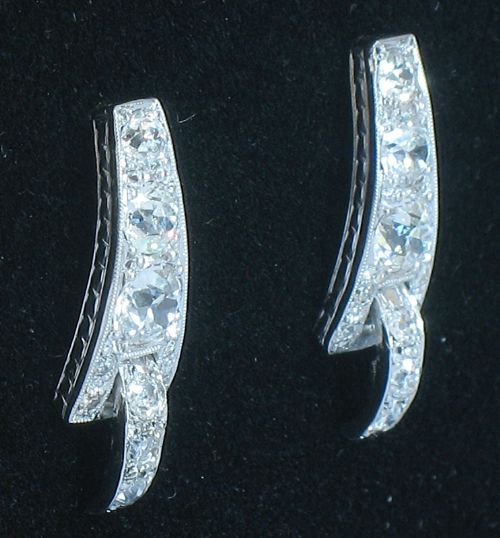 fig 4. EXQUISITE PLATINUM AND 2CTS DIAMOND ART DECO EARRINGS C1930
