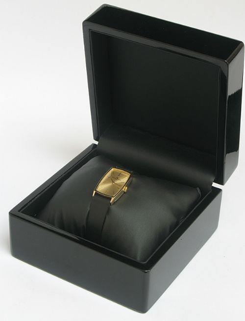 fig 9. SUPERB SOLID 18CT GOLD BAUME AND MERCIER MENS OR LADIES WATCH