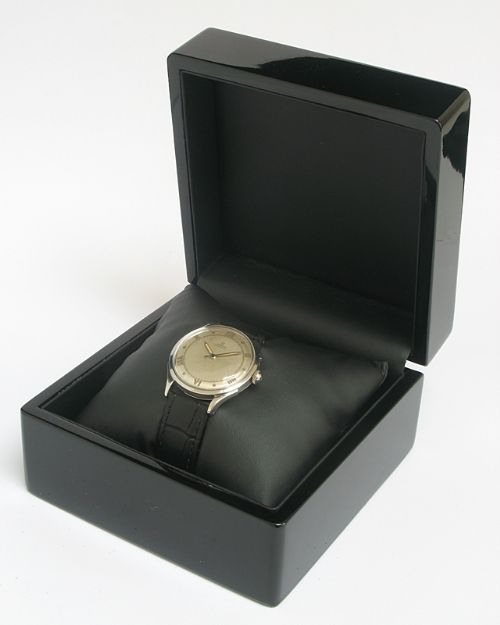 fig 6. RARE OMEGA CAL 28.10RA MODEL 2421-1 BUMPER AUTOMATIC MENS WATCH C1946