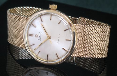 fig 1. SOLID 9CT GOLD OMEGA AUTOMATIC MENS WATCH WITH BOX