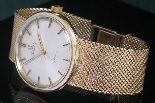 fig 3. SOLID 9CT GOLD OMEGA AUTOMATIC MENS WATCH WITH BOX