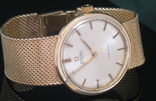 fig 9. SOLID 9CT GOLD OMEGA AUTOMATIC MENS WATCH WITH BOX
