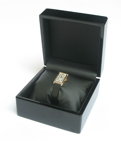 fig 8. RARE SOLID 18CT YELLOW AND WHITE GOLD GENUINE ART DECO TAVANNES WATCH C1927
