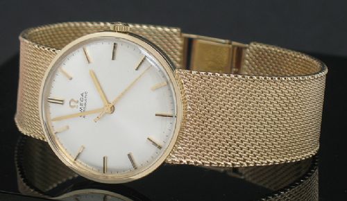 fig 4. STUNNING SOLID 9CT GOLD OMEGA AUTOMATIC MENS WATCH