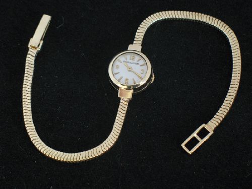 fig 8. GEORGOUS SOLID 9CT GOLD JAEGER LECOULTRE BACKWIND LADIES COCKTAIL WATCH
