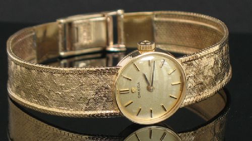 Beautiful Solid 9ct Gold Omega Ladies Cocktail Watch