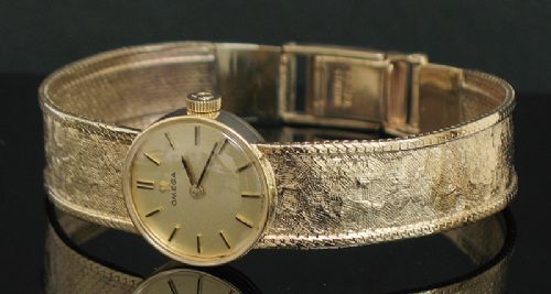 fig 5. BEAUTIFUL SOLID 9CT GOLD OMEGA LADIES COCKTAIL WATCH
