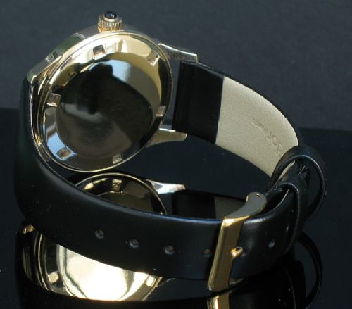 fig 7. STUNNING SOLID 9CT GOLD AUTOMATIC MENS WATCH BY GARRARD