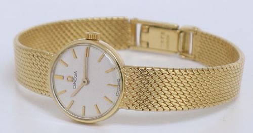 fig 3. STUNNING SOLID 18CT GOLD LADIES OMEGA COCKTAIL WATCH