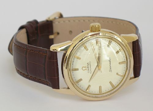 fig 5. INCREDIBLE SOLID 9CT GOLD OMEGA SEAMASTER AUTOMATIC BOX, PAPERS AND 9CT BUCKLE