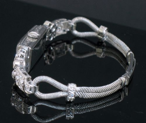 fig 4. EXQUISITE LONGINES ART DECO PLATINUM AND 4.0CTS DIAMONDS LADIES COCKTAIL WATCH C1950