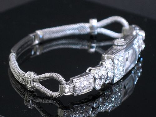 fig 5. EXQUISITE LONGINES ART DECO PLATINUM AND 4.0CTS DIAMONDS LADIES COCKTAIL WATCH C1950